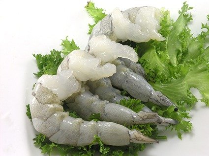 RAW PEELED AND DEVEINED VANNAMEI SHRIMP